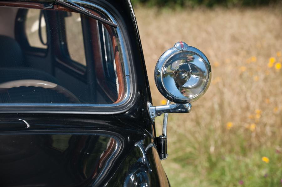  Ford DeLuxe Fordor Sedan 1939 года  (фото 13 из 21)